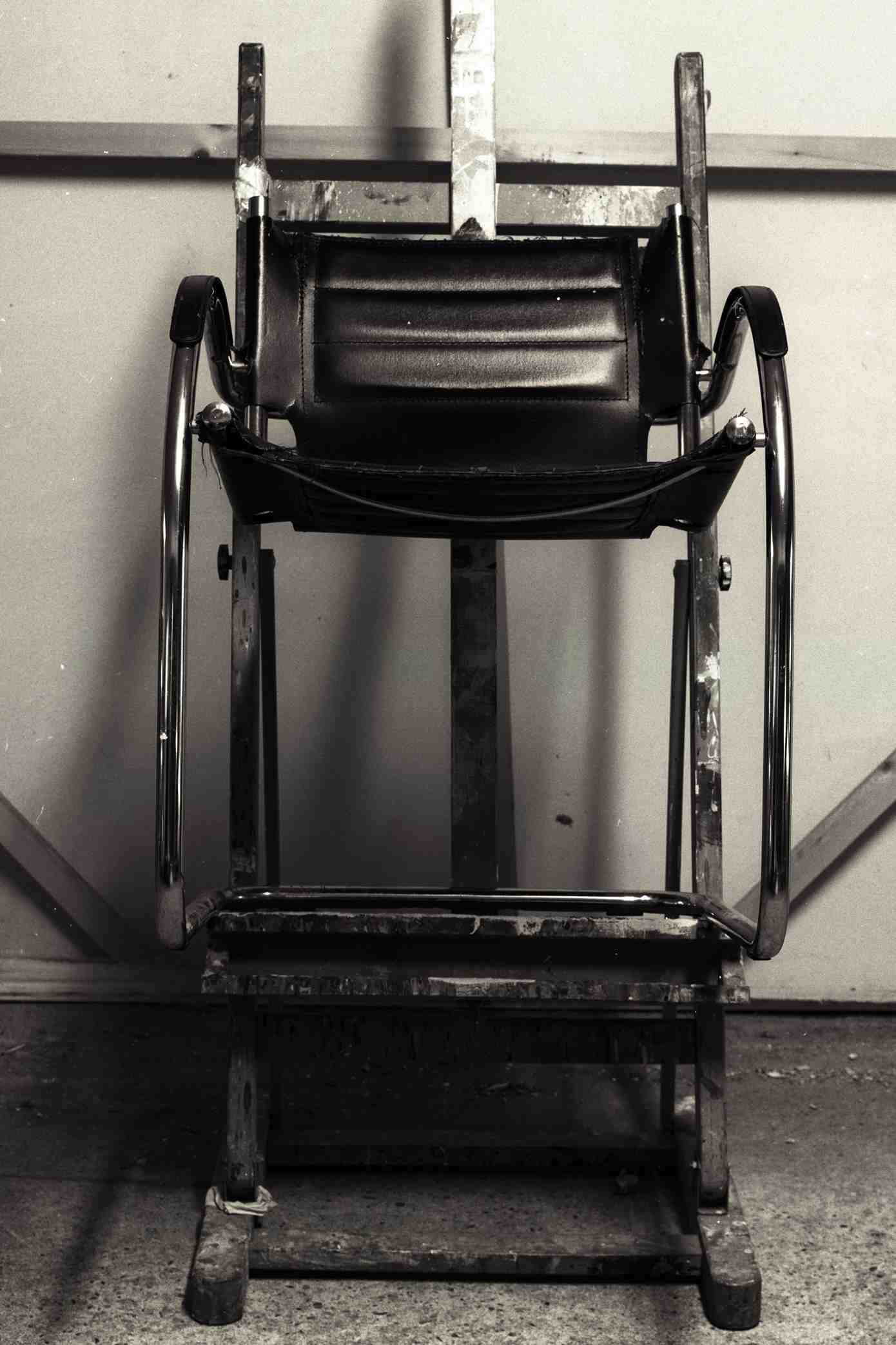 chair1